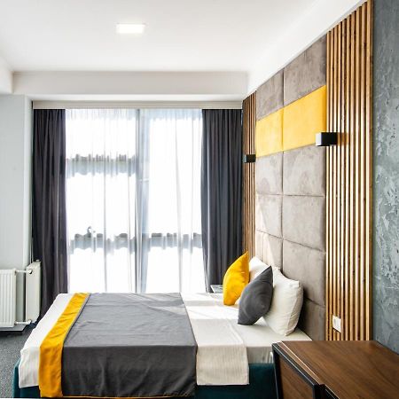 טביליסי Bg Palace Hotel מראה חיצוני תמונה