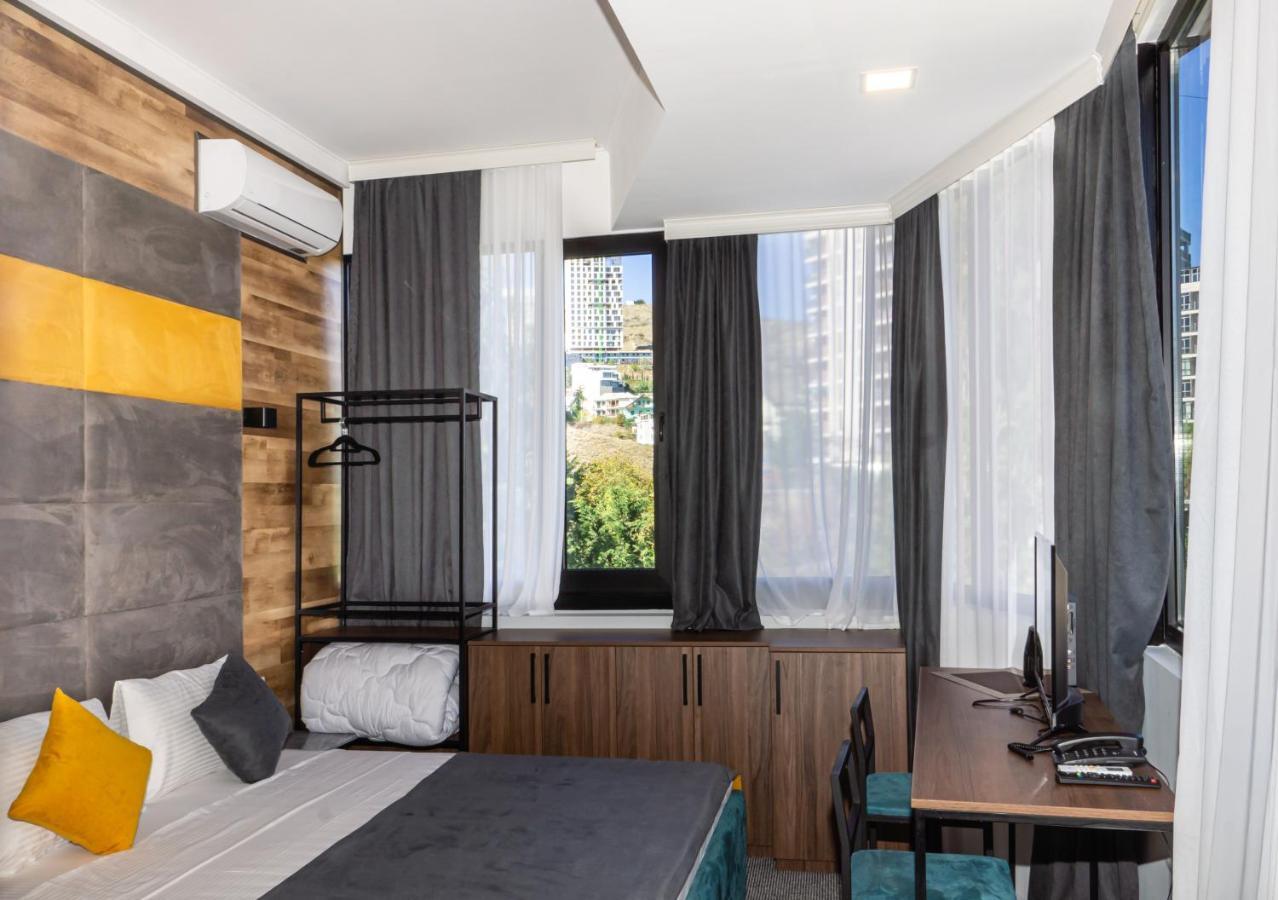 טביליסי Bg Palace Hotel מראה חיצוני תמונה