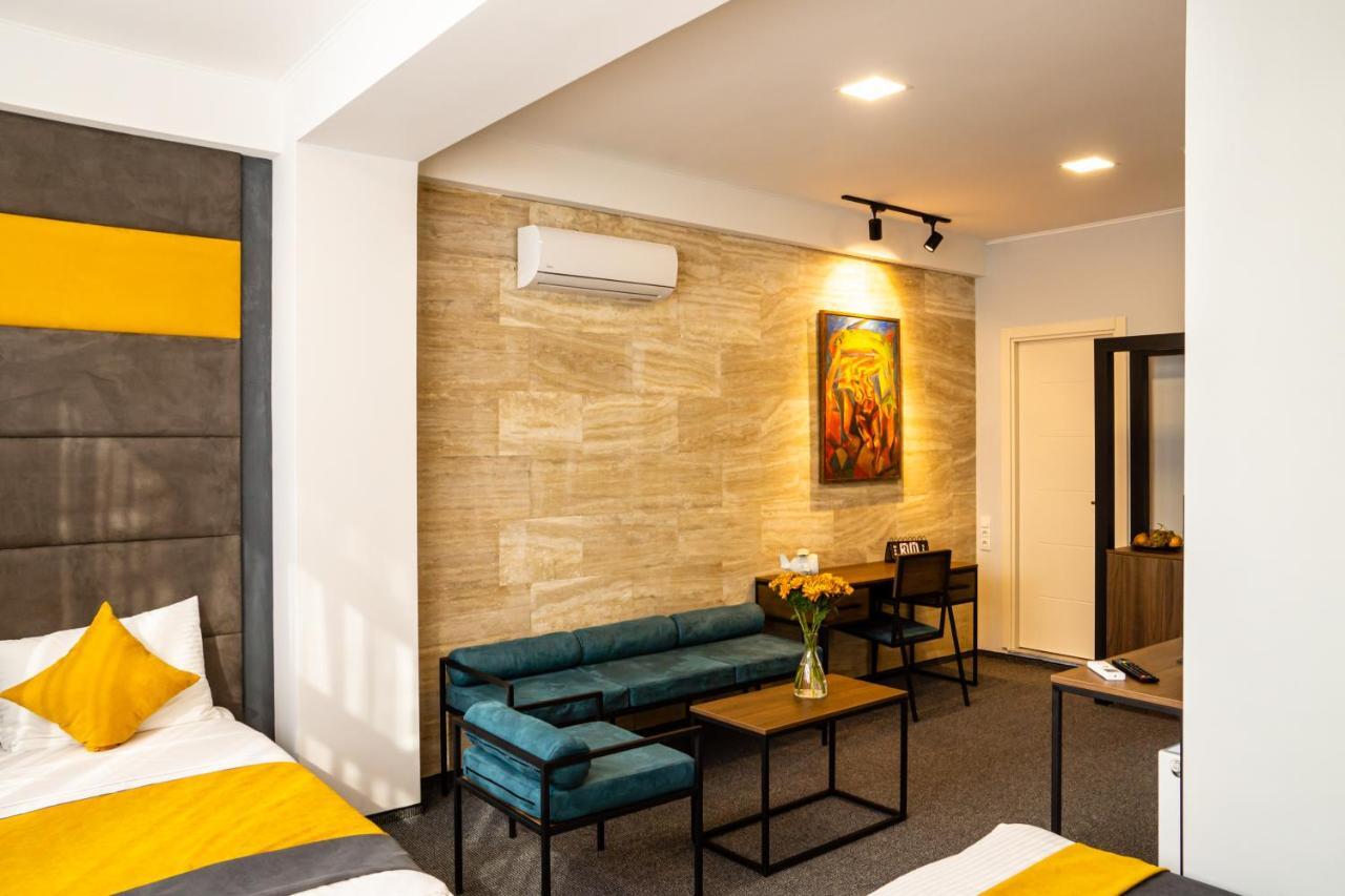 טביליסי Bg Palace Hotel מראה חיצוני תמונה