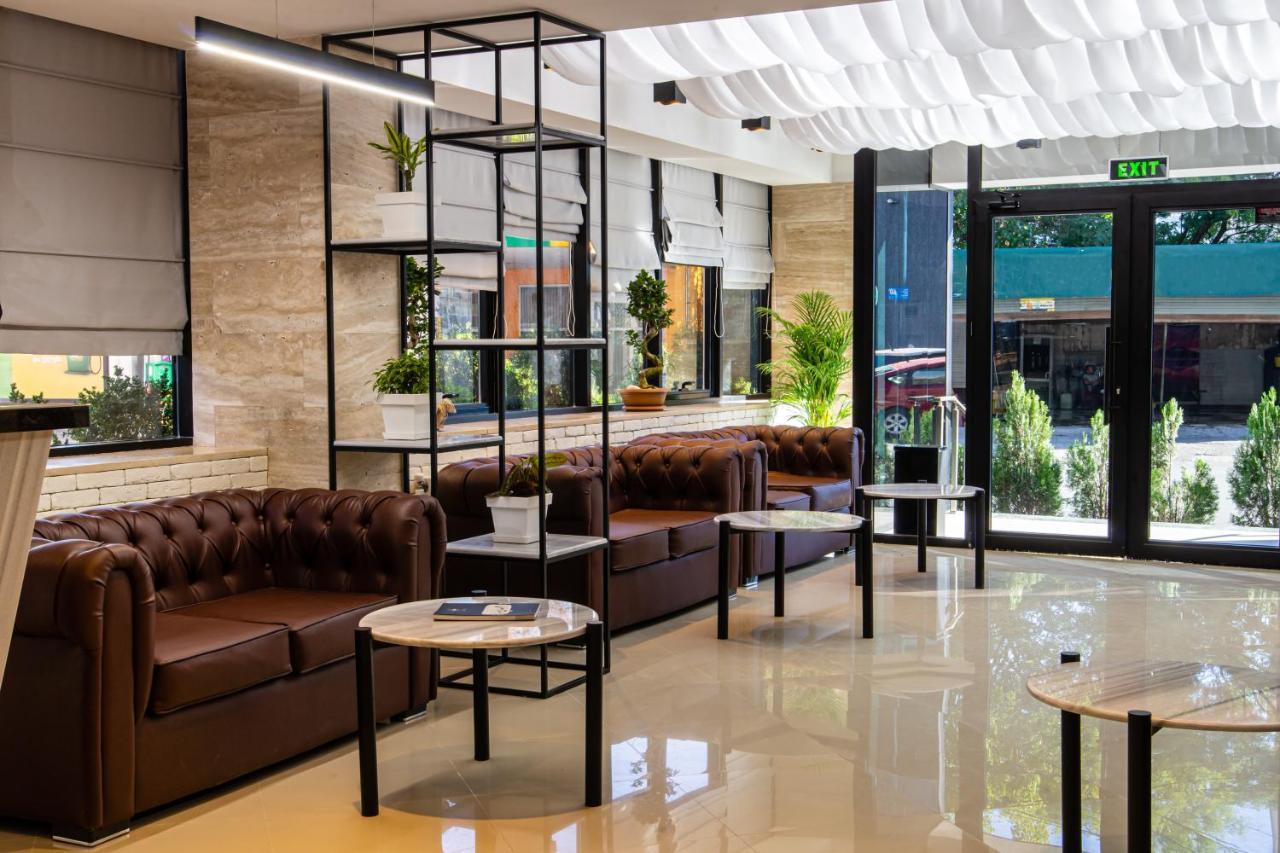 טביליסי Bg Palace Hotel מראה חיצוני תמונה