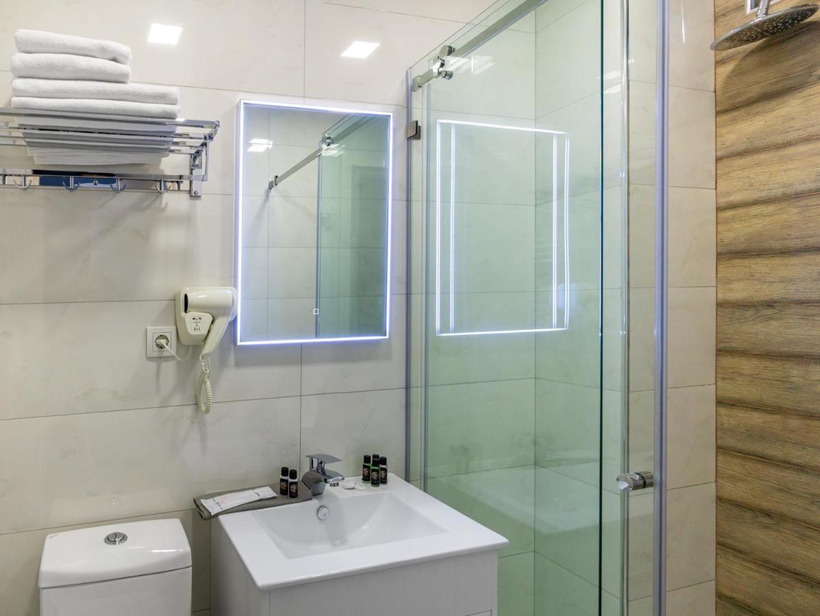טביליסי Bg Palace Hotel מראה חיצוני תמונה